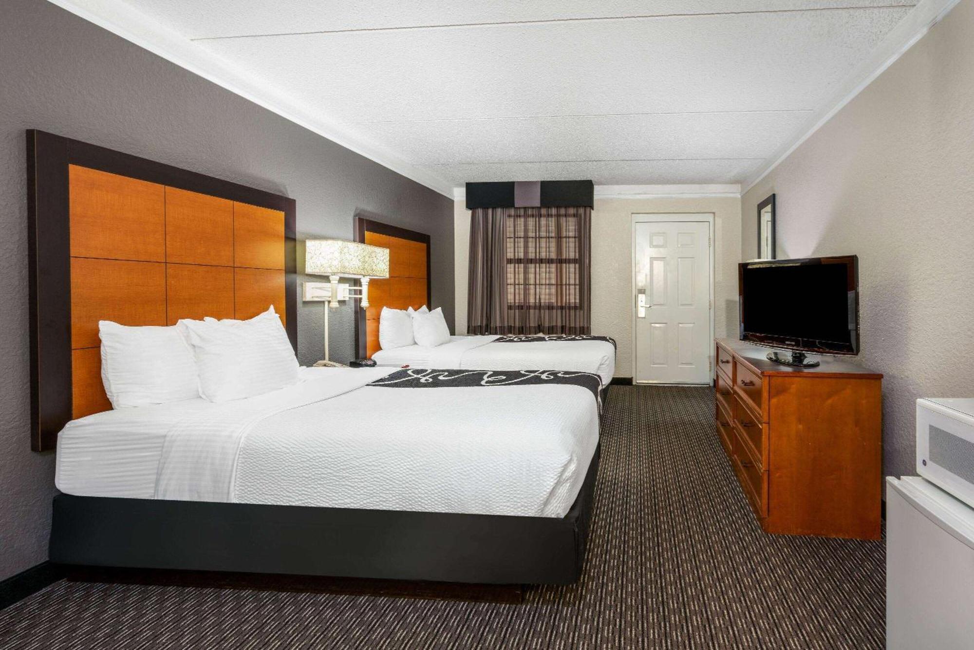 Super 8 By Wyndham The Woodlands North Exterior foto